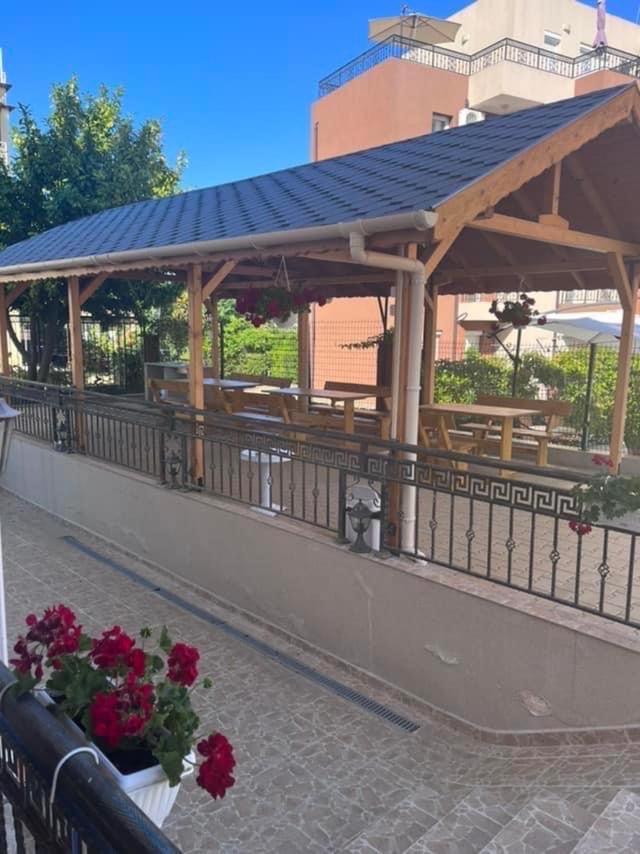Къща За Гости Canavan'S Rawda Exterior foto